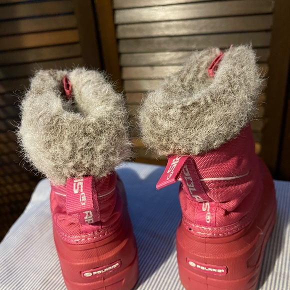 Polaris Pink Snow Boots with Grey Faux Fur - Picture 2 of 11